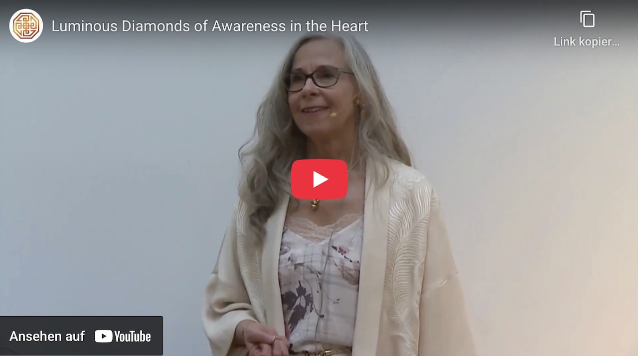 Vorschaubild: Video-Anleitung Diamond Approach Teaching mit Karen Johnson (2019) – Bitte hier klicken zum Starten.
